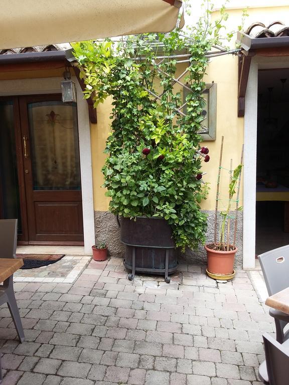 La Carbonara 6 Bed and Breakfast Bardolino Eksteriør billede